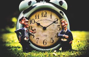 Read more about the article Patungan Modal Usaha dengan Teman: 7 Kesepakatan Wajib Sebelum Setor Uang